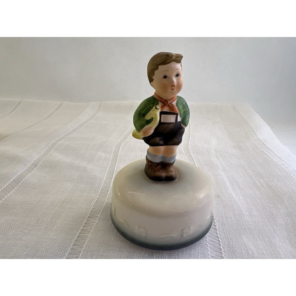 Schmid Hummel Hark the Herald 1984 First Annual Statuette Music Box